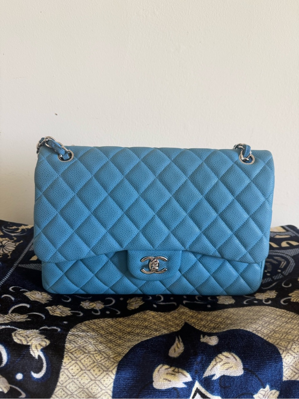 Chanel classic double flap, jumbo in caviar leather. Great condition. In blue